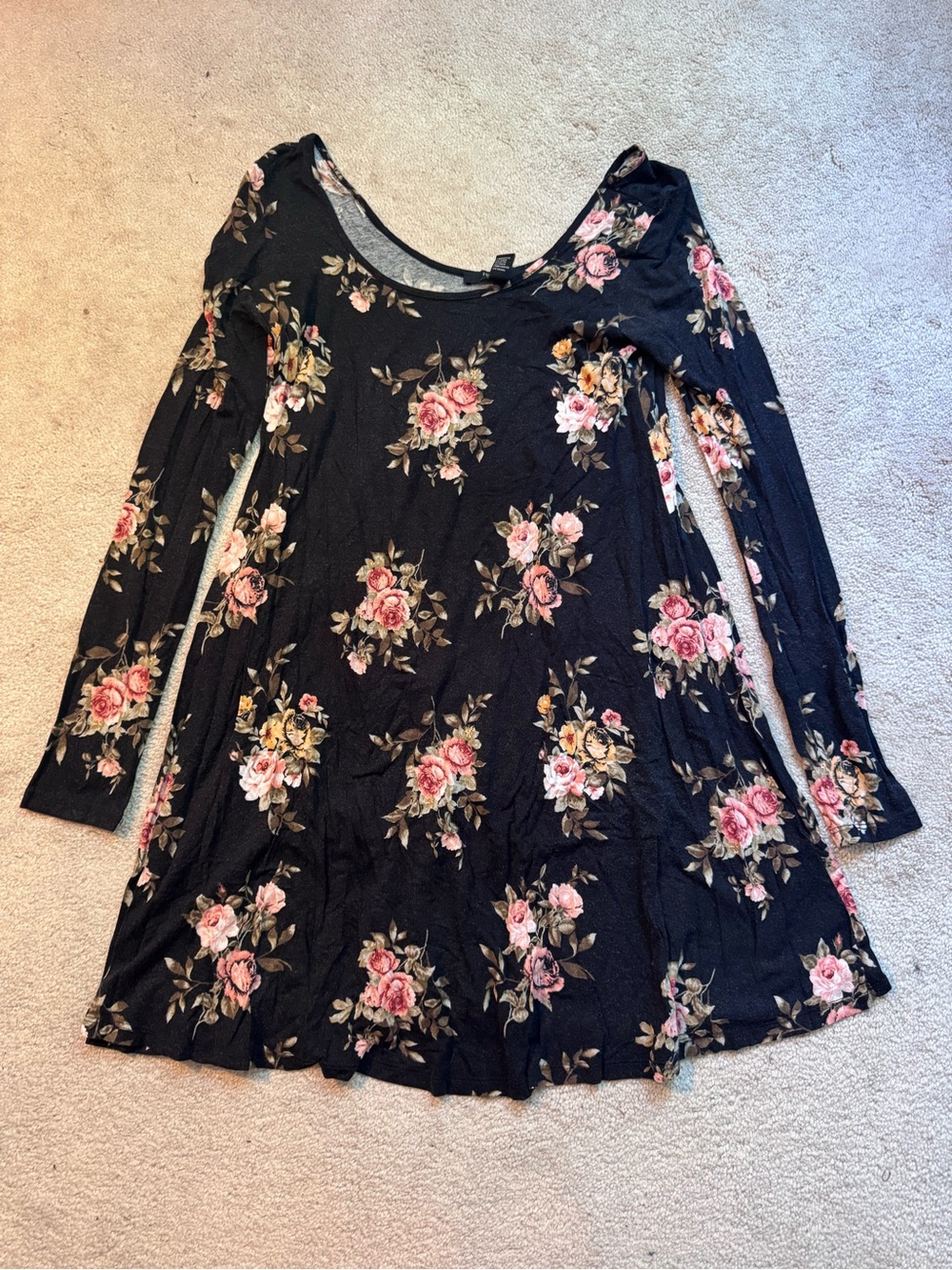 Forever 21 Black Floral Long-Sleeve Swing Tunic Dress